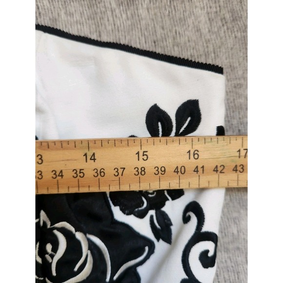 NWT White House Black Market Rose Floral Bustier Top Black White Size 10 - Picture 5 of 6